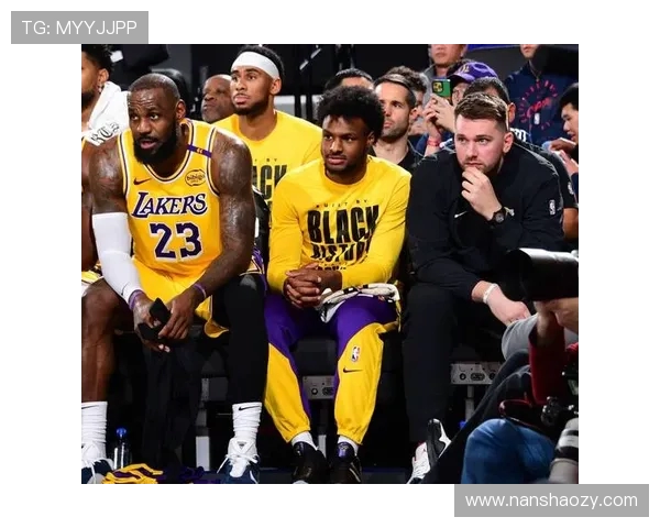 湖人伤病危机来袭仅九人可战国王全队面临开赛最大阵容考验